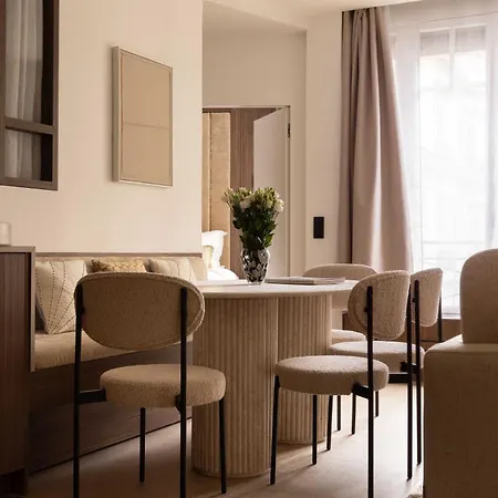 Elegant - Ac- 2br-6p- Madeleine Apartamento