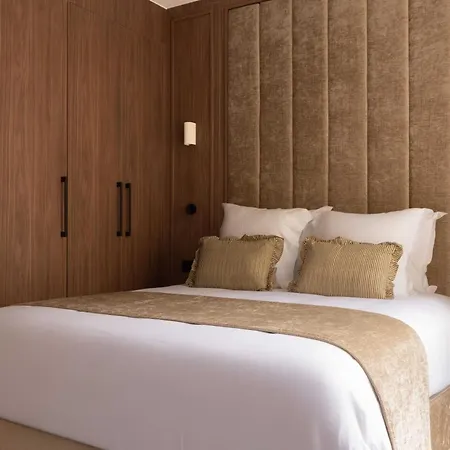 Elegant - Ac- 2br-6p- Madeleine *