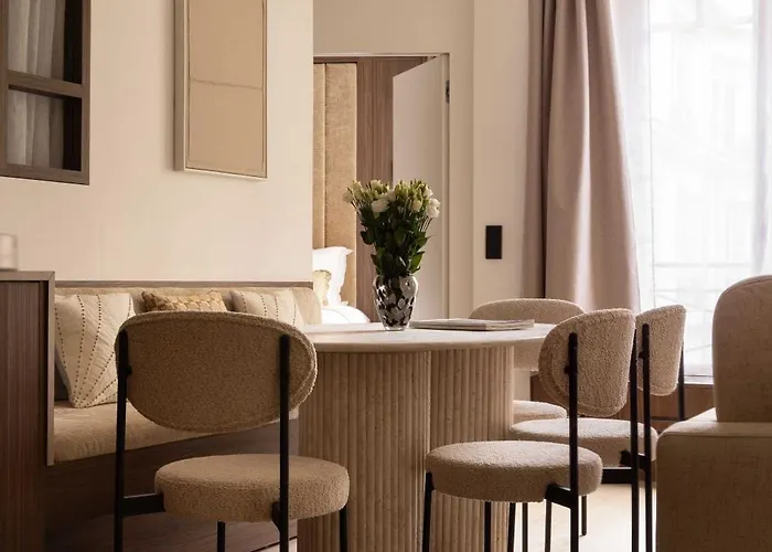 Elegant - Ac- 2br-6p- Madeleine Appartement